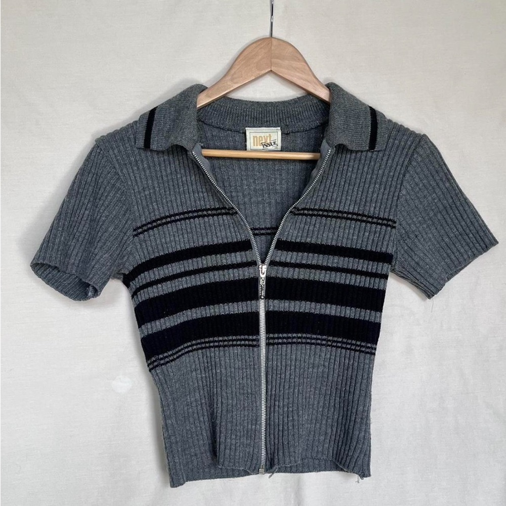 Authentic 2000s New Issue zip up ribbed collar top